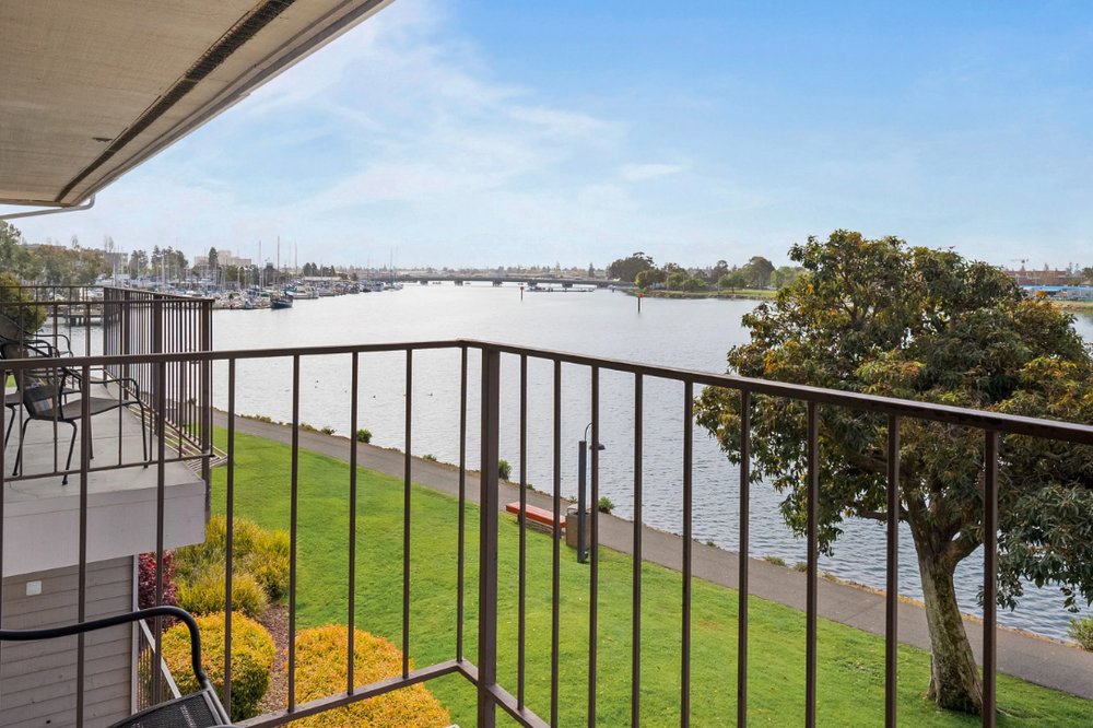 Executive Inn & Suites waterfront view